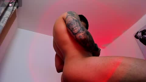 Snapshot of liamreigns_ chatting on 05-19-26, 11:33 liam online show from 05-19-26, 11:33