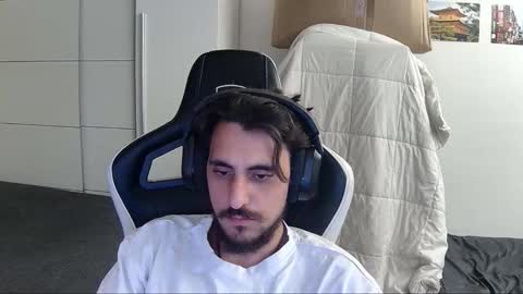 Snapshot of liamriddley chatting on 11-02-25, 02:14 liamriddley online show from 11-02-25, 02:14