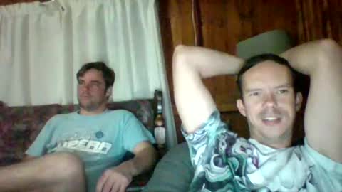 Snapshot of liamrosezn chatting on 01-12-25, 08:03 LiamRose online show from 01-12-25, 08:03