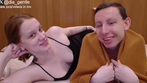 Dia and Julian online show from 01-10-26, 04:47