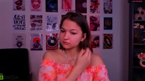 Snapshot of liana_best chatting on 07-11-26, 09:34 Li online show from 07-11-26, 09:34