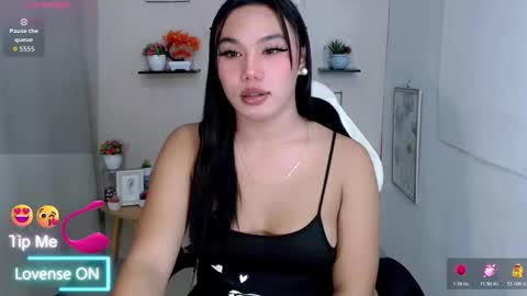 Snapshot of liane_mei chatting on 05-13-26, 05:10 Liane online show from 05-13-26, 05:10