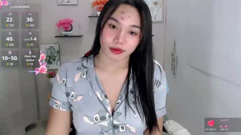Snapshot of liane_mei chatting on 06-28-26, 06:30 Liane online show from 06-28-26, 06:30