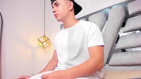 lianfox_ online show from 03-10-26, 12:10