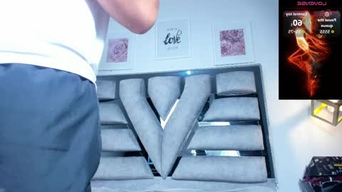 lianfox_ online show from 04-14-26, 12:22