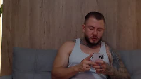 lianjones9 online show from 02-20-25, 01:46