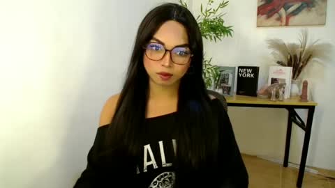 Snapshot of lianna_fox69 chatting on 06-25-26, 02:43 CALL ME LIANNA online show from 06-25-26, 02:43