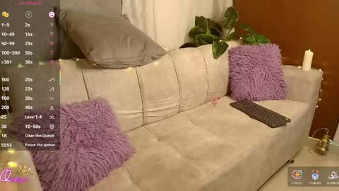 Snapshot of liaowen1 chatting on 05-07-26, 02:44 LIA online show from 05-07-26, 02:44