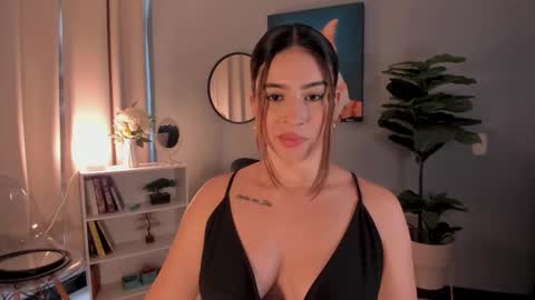 Lia online show from 11-03-25, 12:39