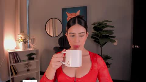 Lia online show from 11-12-25, 12:05