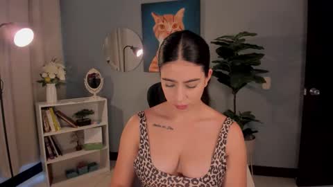 Lia online show from 01-13-26, 02:00