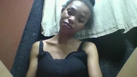 liaraisha online show from 11-27-25, 07:05