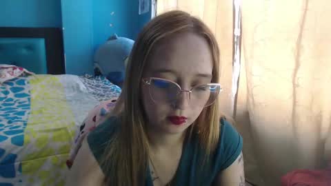 Lia Roberts online show from 02-01-25, 03:07