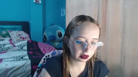 Lia Roberts online show from 02-12-25, 12:01