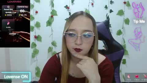 Lia Roberts online show from 04-08-26, 03:28