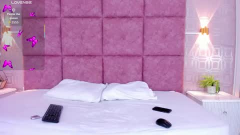 liavelez_ online show from 03-16-26, 01:48