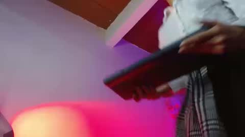 Snapshot of liawood1 chatting on 09-20-25, 01:23 LIA online show from 09-20-25, 01:23