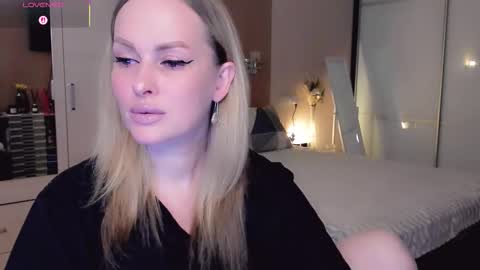 Snapshot of libby_nora chatting on 02-27-26, 09:20 Libby online show from 02-27-26, 09:20