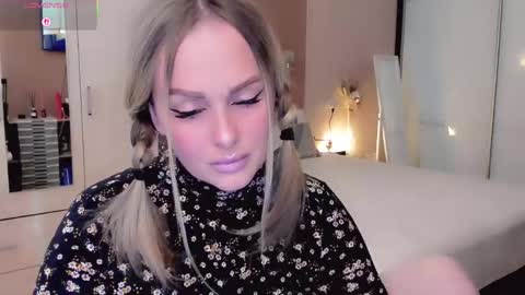 Snapshot of libby_nora chatting on 04-22-26, 11:56 Libby online show from 04-22-26, 11:56