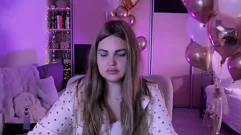 libra_mia online show from 10-06-25, 03:15