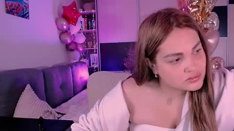 libra_mia online show from 10-26-25, 04:40