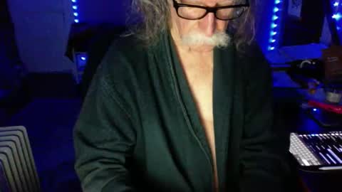 Snapshot of lickyouryoni chatting on 11-17-25, 03:18 LickYourYoni online show from 11-17-25, 03:18