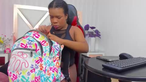 licy online show from 11-29-25, 07:06