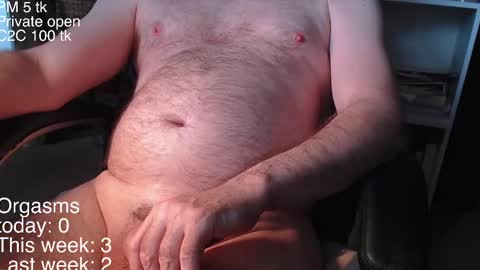 Snapshot of liebestool8 chatting on 12-01-24, 04:29 liebestool8 online show from 12-01-24, 04:29