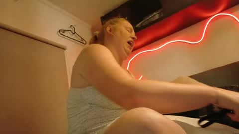 Snapshot of lientje__ chatting on 08-02-26, 08:07 Lien online show from 08-02-26, 08:07