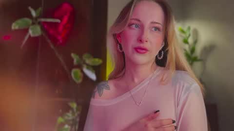 its my birthday today so im offline  but id be so happy if you felt like sending me a birthday love while im away  online show from 03-25-26, 09:10