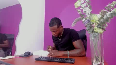 Snapshot of lievelinng chatting on 09-19-25, 12:17 lievelinng online show from 09-19-25, 12:17