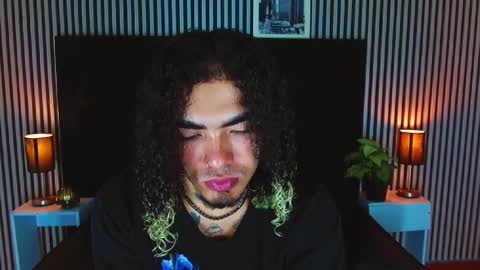 Lihan online show from 10-24-25, 01:07