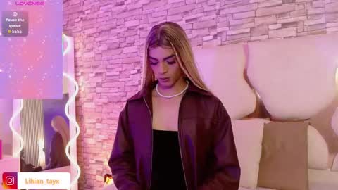 LIHIAN online show from 09-18-25, 03:08