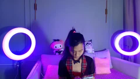 Lihn Pham online show from 12-18-25, 03:12