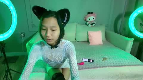 Lihn Pham online show from 12-19-25, 03:24