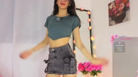 Snapshot of liiaa__7 chatting on 07-07-26, 02:21 liiaa online show from 07-07-26, 02:21