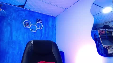 Daniel online show from 12-24-24, 03:58