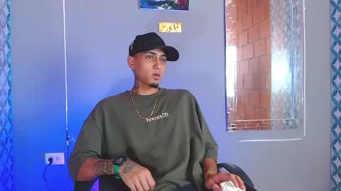 Snapshot of liiaam_lee_ chatting on 07-18-26, 09:18 Daniel online show from 07-18-26, 09:18
