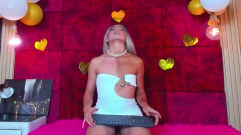 liiacollins online show from 11-19-25, 02:50