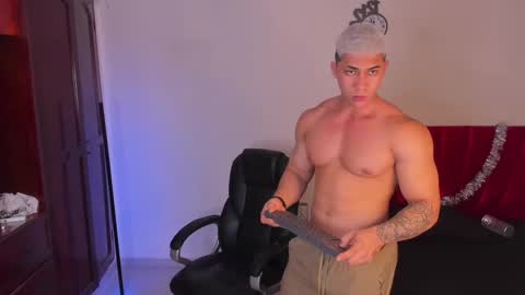 liiam_jesus online show from 11-25-25, 03:28