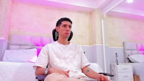 Snapshot of liiamhudson_ chatting on 03-05-25, 04:24 L I I A M online show from 03-05-25, 04:24