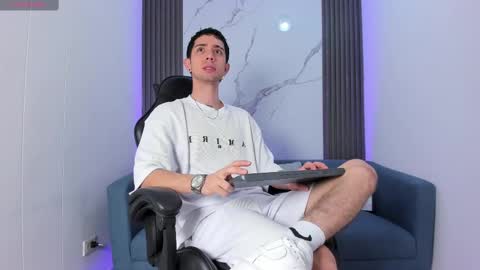 Snapshot of liiamhudson_ chatting on 09-10-25, 02:28 L I I A M online show from 09-10-25, 02:28