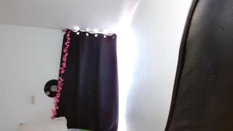 lisa online show from 11-22-25, 04:39