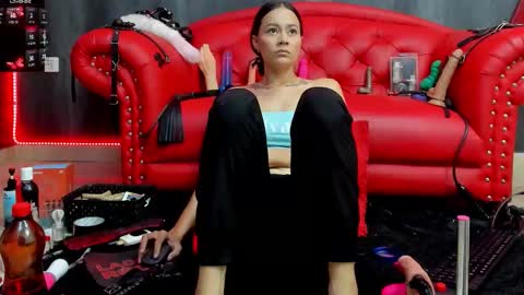 Nini - online show from 02-18-26, 11:28