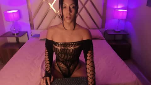 LiizJones online show from 05-25-26, 09:32