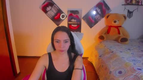 Snapshot of lika_little3 chatting on 10-20-25, 11:38 Liika online show from 10-20-25, 11:38