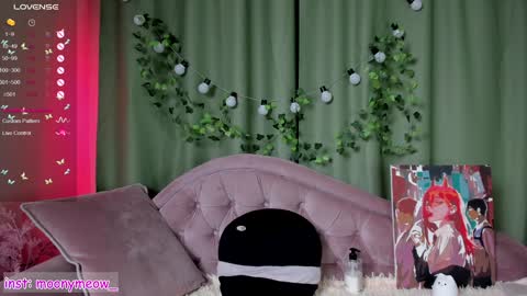 Snapshot of lika_moon chatting on 01-21-25, 05:16 Lika online show from 01-21-25, 05:16