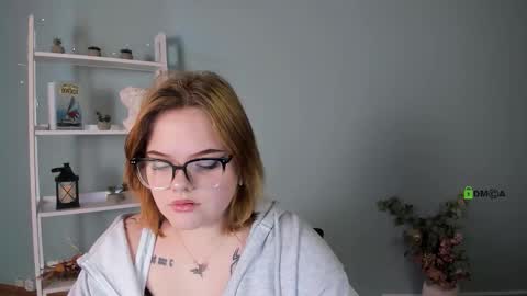 lika_pop online show from 11-15-25, 09:50