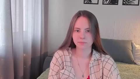 Snapshot of likamil0ika chatting on 09-14-25, 01:54 likamil0ika online show from 09-14-25, 01:54