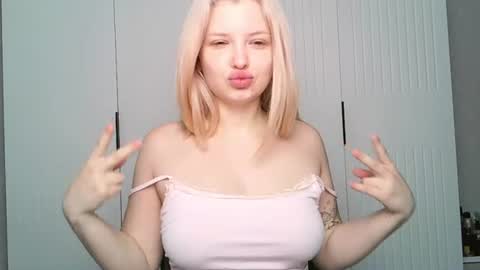 Snapshot of like_sun chatting on 07-02-26, 03:45 Call me Anna online show from 07-02-26, 03:45